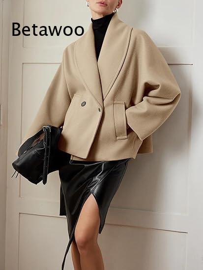Women's Double-Breasted Short  - Wool Blend Coat recension och pris