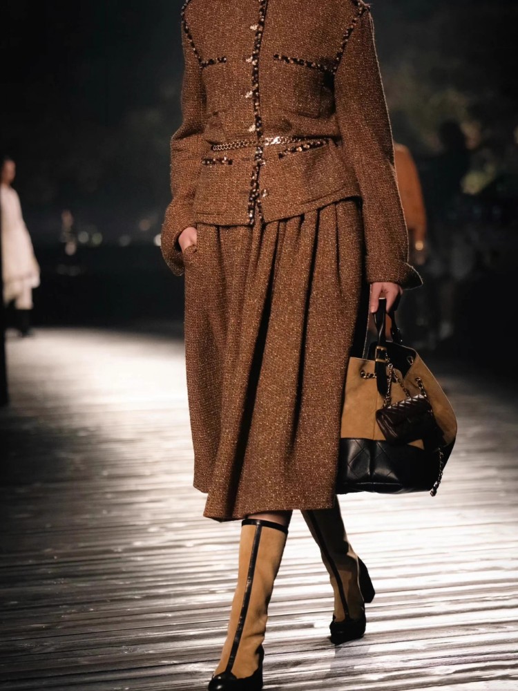 Female Elegant Turndown Collar - Wool Blend Coat recension och pris